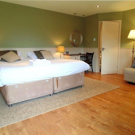 The Oyster Smack Inn Burnham-on-Crouch Экстерьер фото