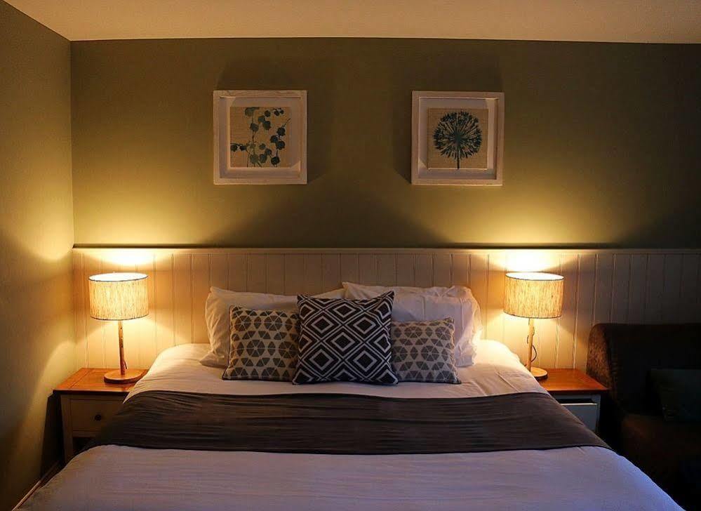 The Oyster Smack Inn Burnham-on-Crouch Экстерьер фото